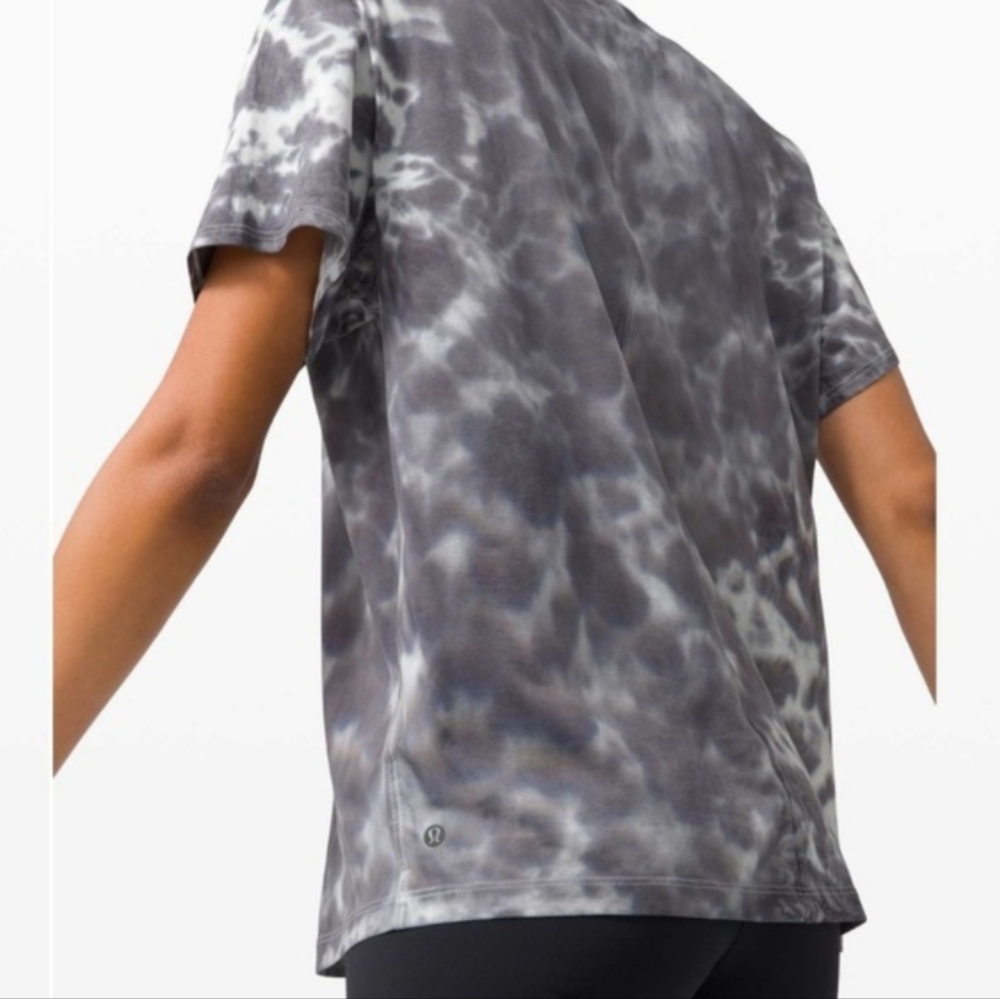 Lululemon All Yours Tee 8 *Tie Dye Marmoleado Tie Dye Graphite Grey - Picture 5 of 12